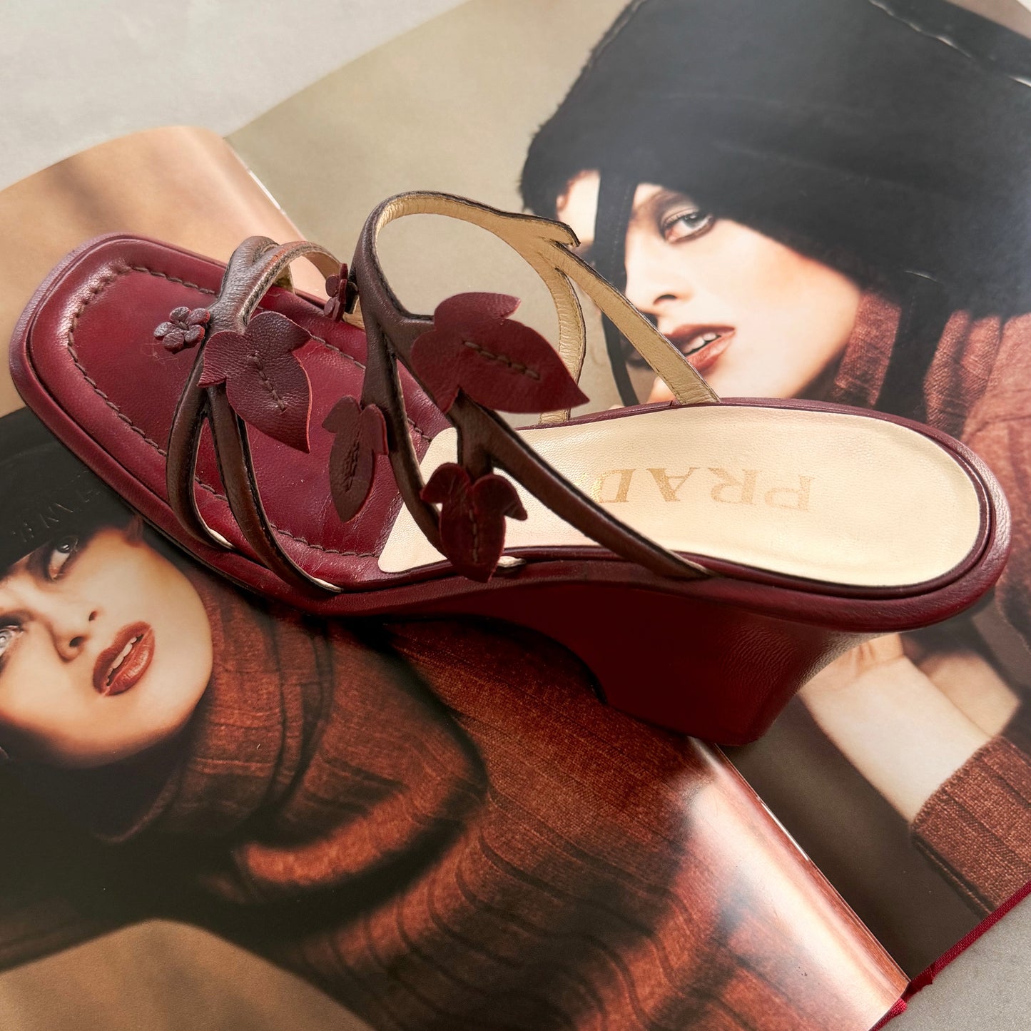 Prada s/s 1997 leather leaf mules