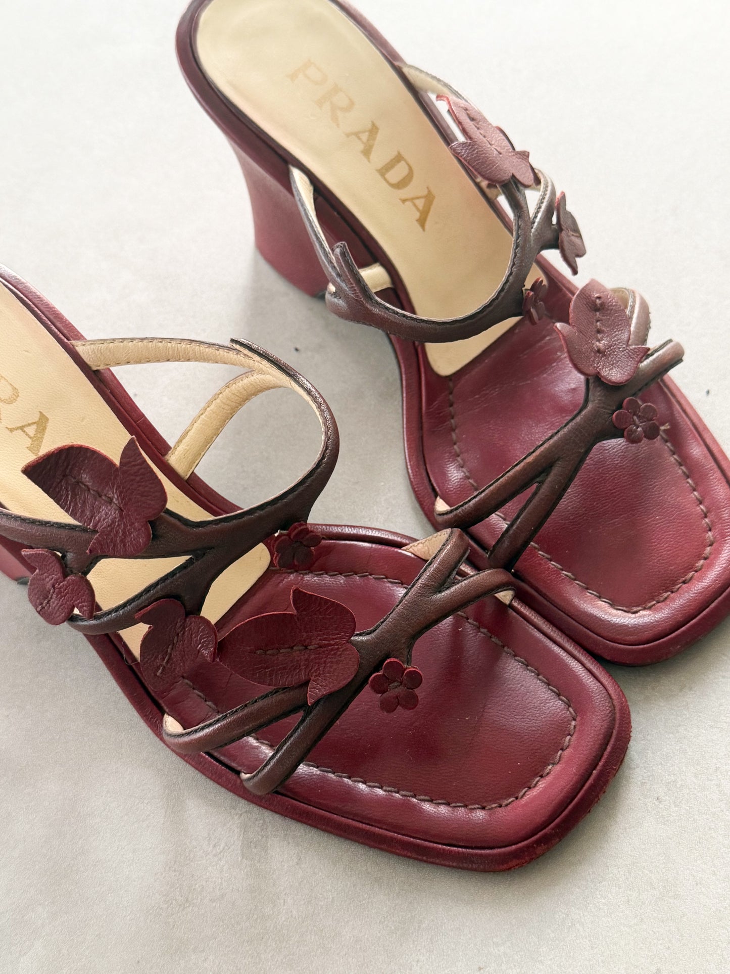 Prada s/s 1997 leather leaf mules